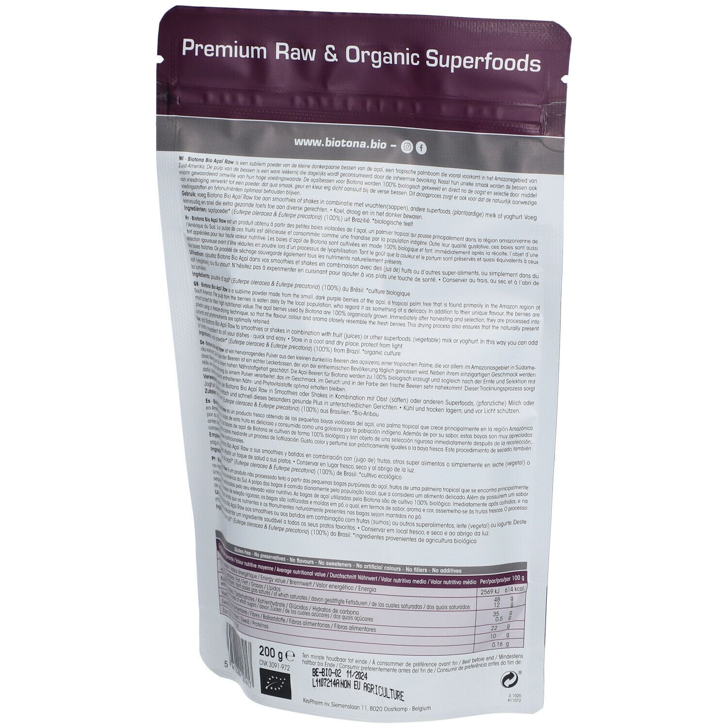 Achterkant van het zakje açai poeder. Meertalige tekst. Bio label. 200g. Voedingswaarde-informatie.