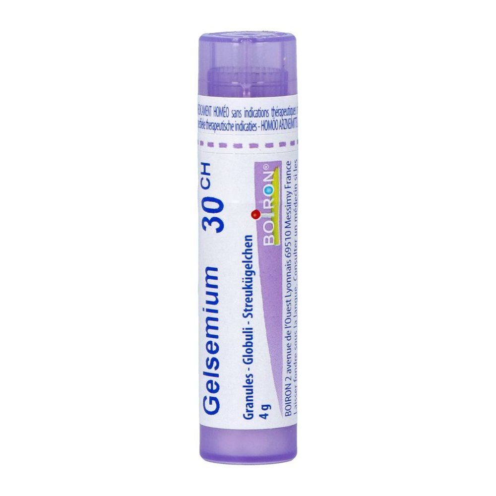 Cilindrische verpakking met paarse dop. Opschrift: Gelsemium 30 CH, BOIRON. Bevat granules, 4 g.