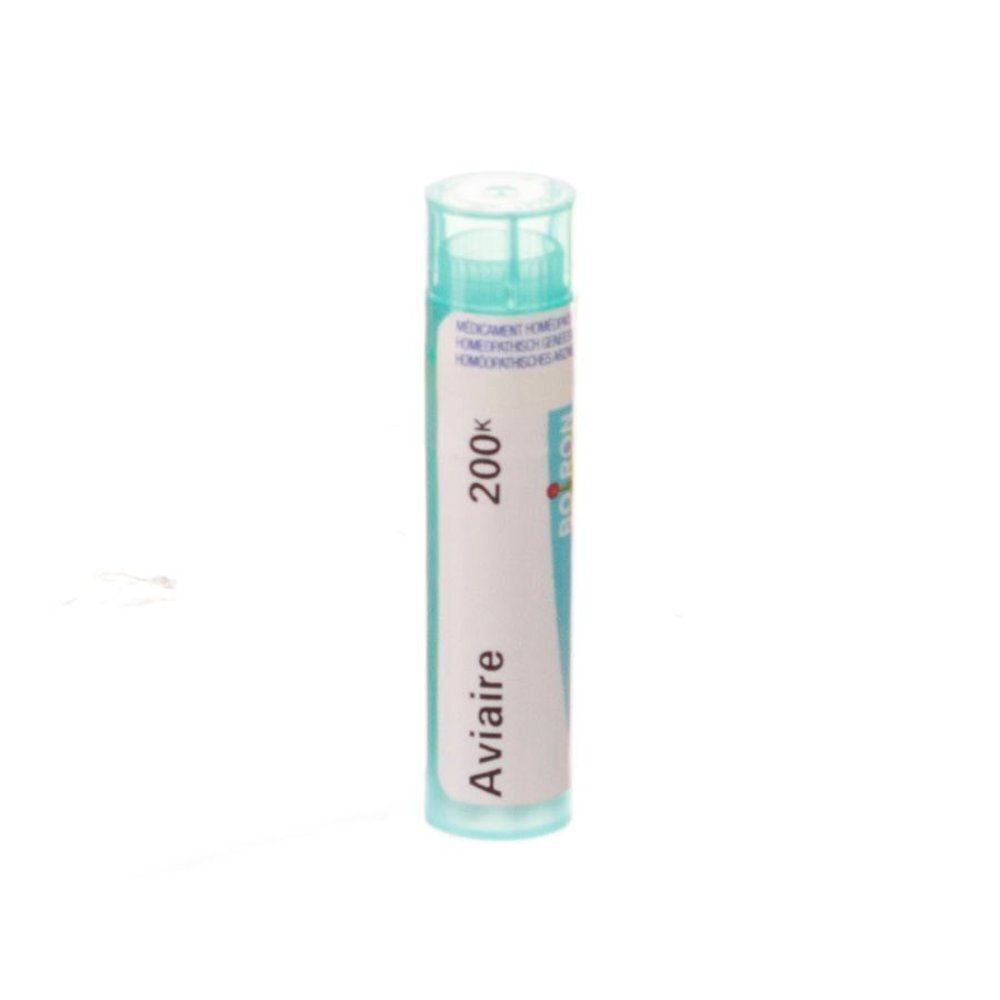 Flacon cylindrique turquoise. Étiquette avec texte: Aviaire 200K. Médicament homéopathique.