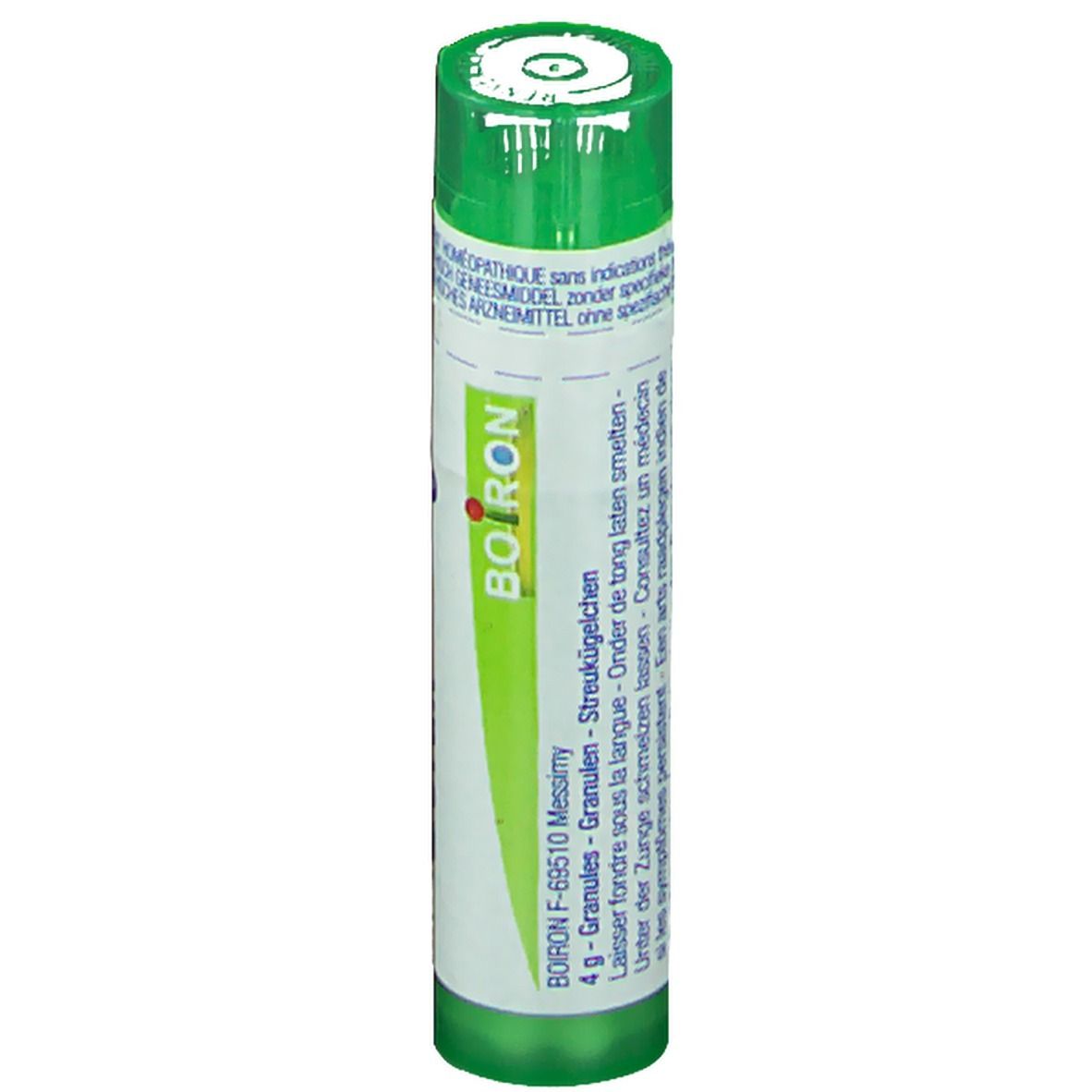 Groene cilindrische verpakking. Opschrift: Boiron. Granules. 4g. Samenstelling: lactose.