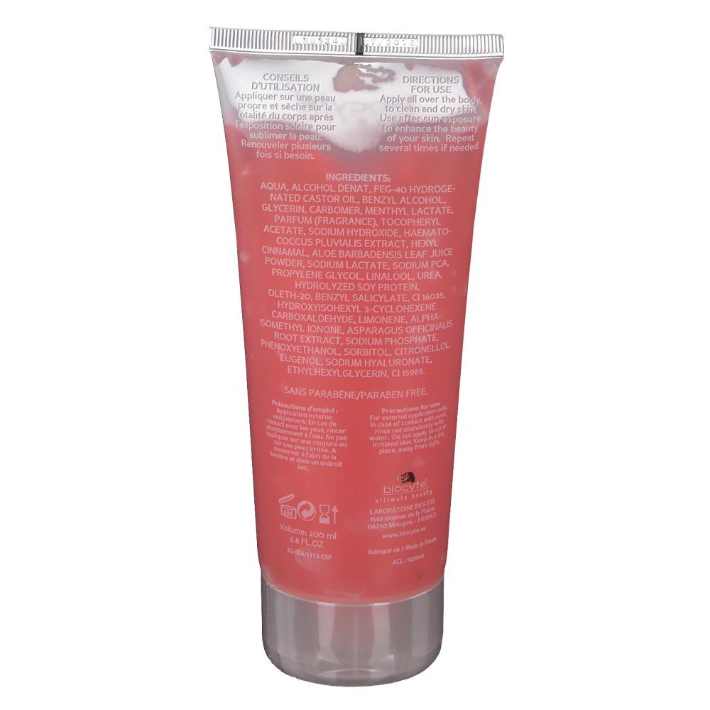 Achterkant van de after-sun gel tube. Tekst met ingrediënten en gebruiksaanwijzing.