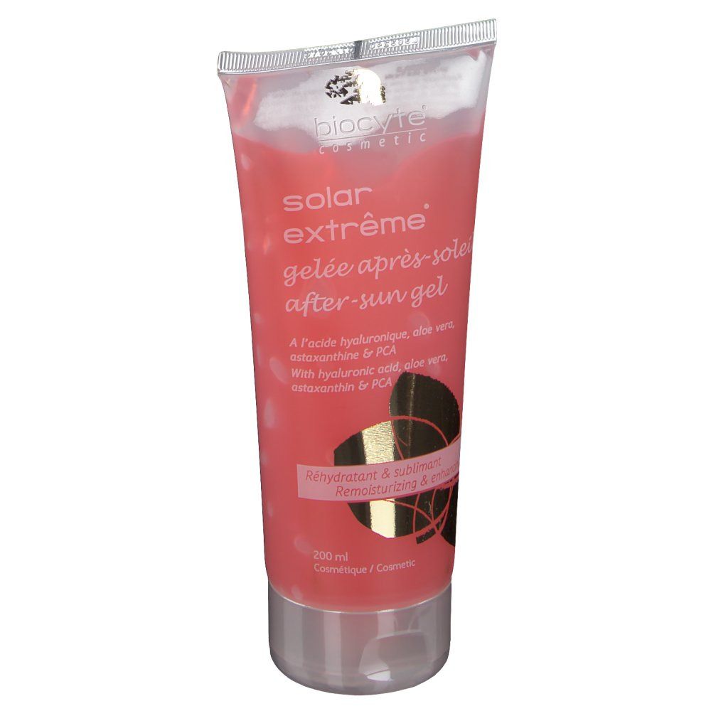 Tube after-sun gel. Naam en merk zichtbaar. Roze gel in transparante verpakking.