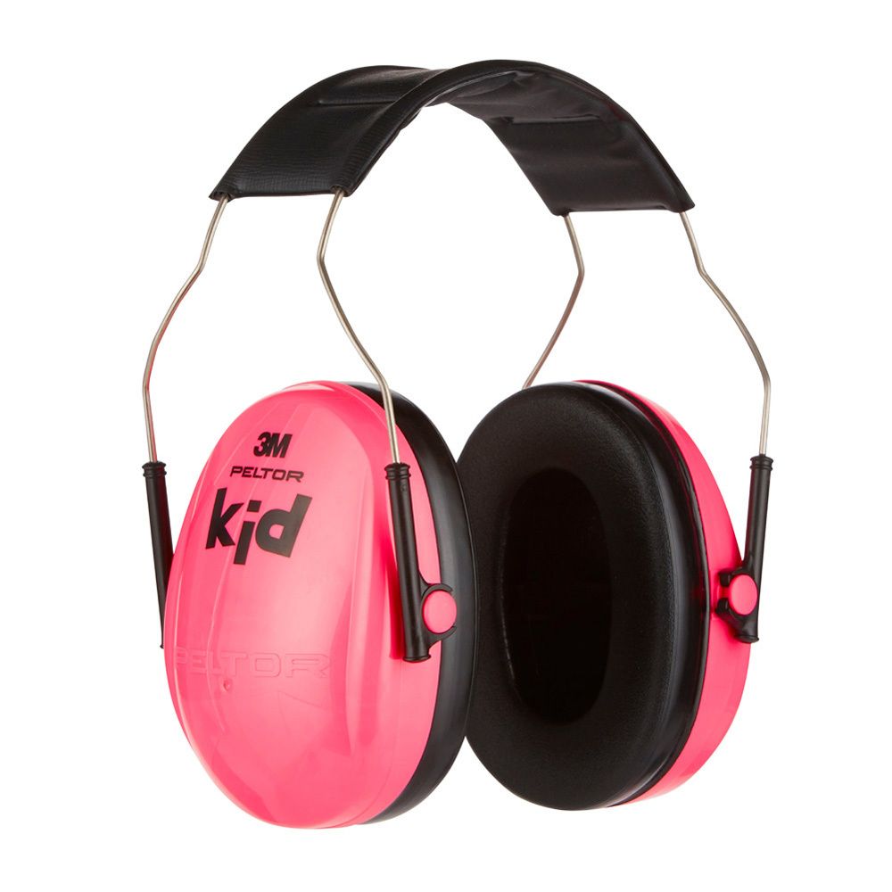 Casque antibruit rose fluo pour enfants. Bandeau et coques noirs. Marque et modèle visibles.