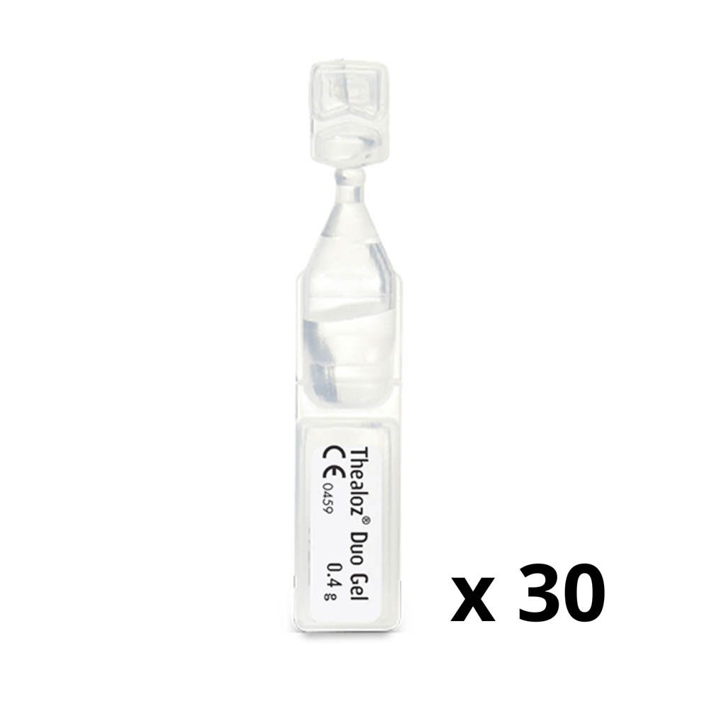 Close-up van een Thealoz Duo Gel ampul. Transparante ampul met wit etiket. Tekst: 0,4 g.