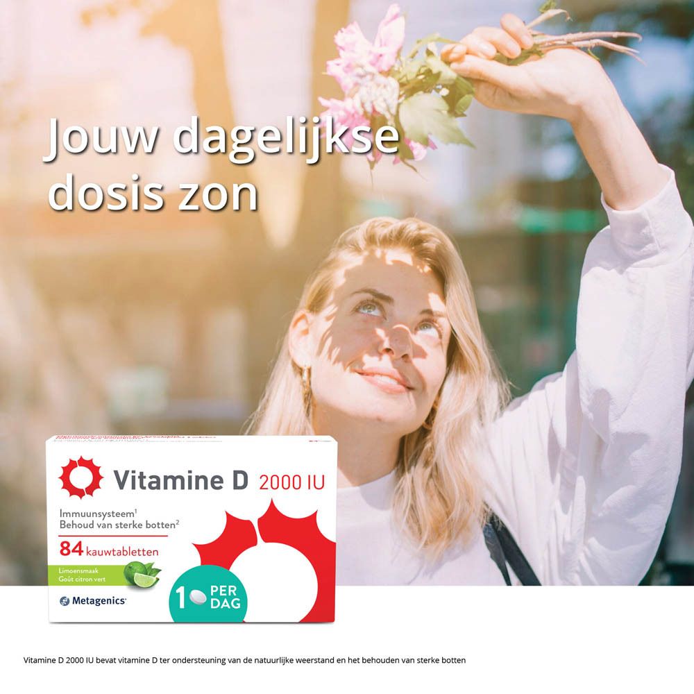 Reclame: Vrouw met zonnebloem en Vitamine D 2000 IE verpakking. Tekst: Jouw dagelijkse dosis zon.