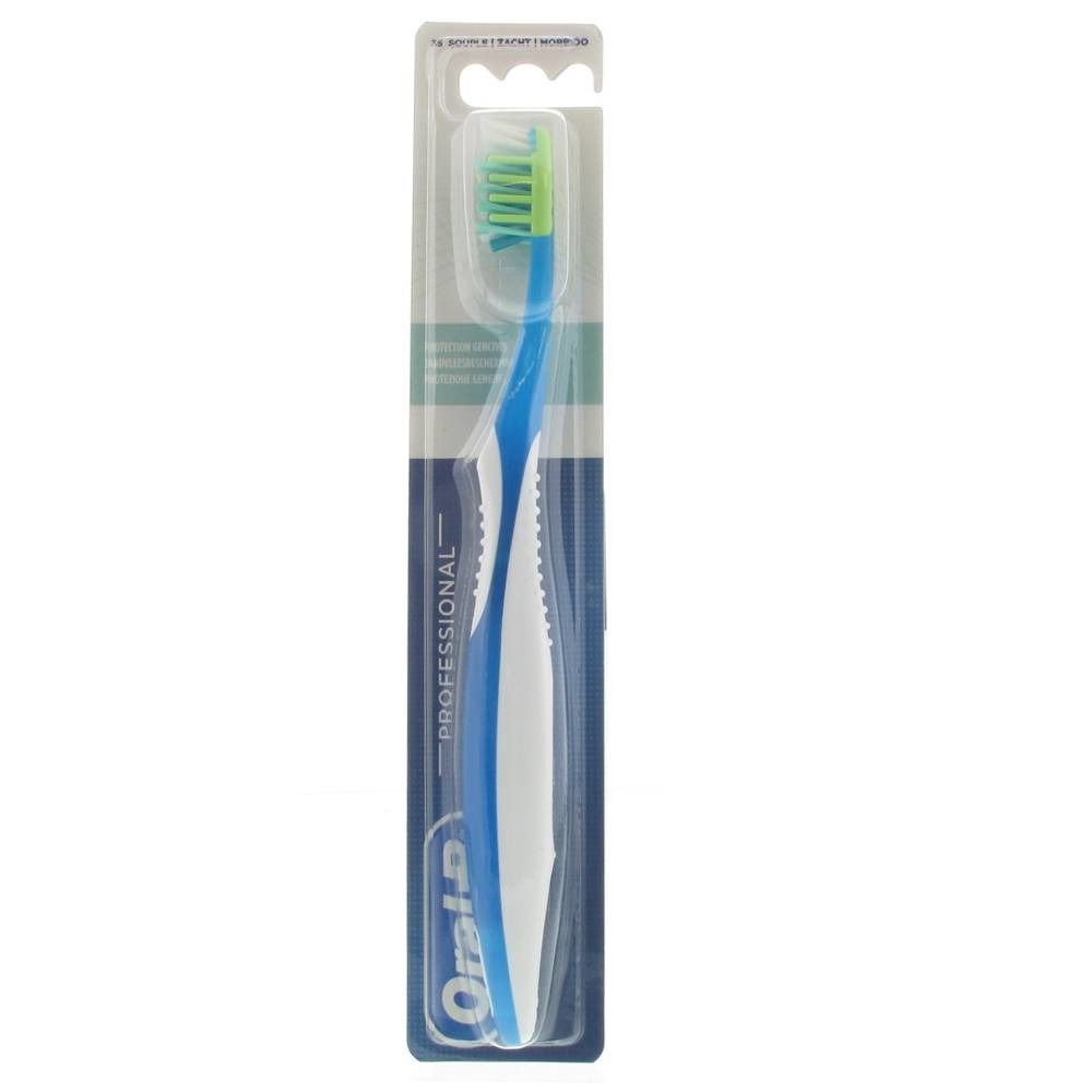 Oral-B Professional tandenborstel in blisterverpakking. Blauw handvat, wit middenstuk, groene borstelkop.
