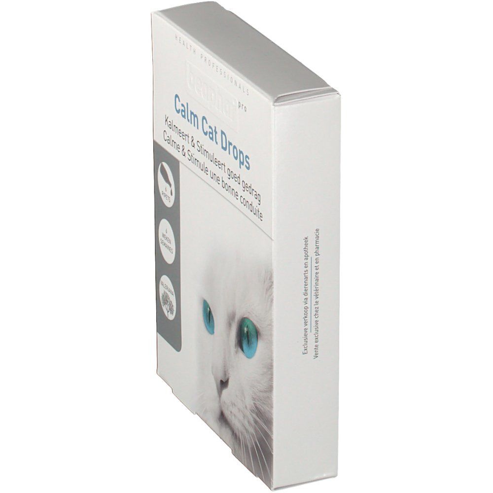 Vue oblique de la boîte Calm Cat Drops. Inscription du nom du produit, chat aux yeux bleus. Texte en néerlandais et français.