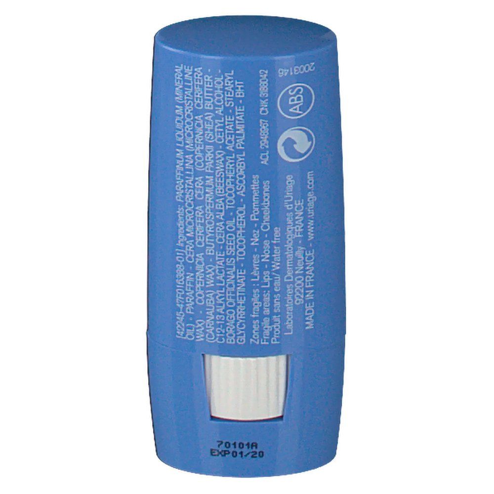 Achterkant van de blauwe stick. Bevat ingrediënten, logo's en tekst. Witte applicator onderaan.