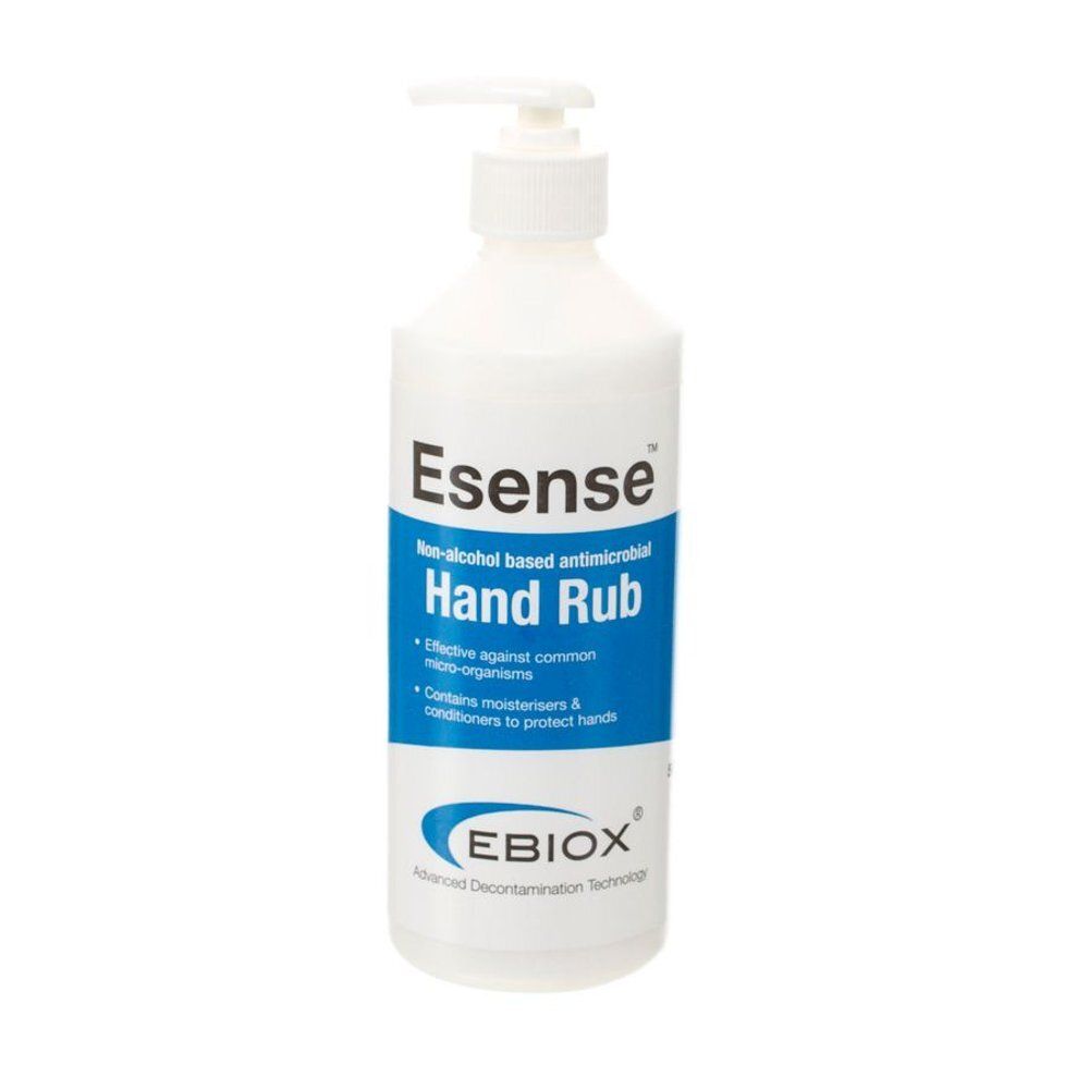 Witte fles met pomp. Opschrift: Esense Hand Rub. Blauw etiket met tekst. Logo: EBIOX.