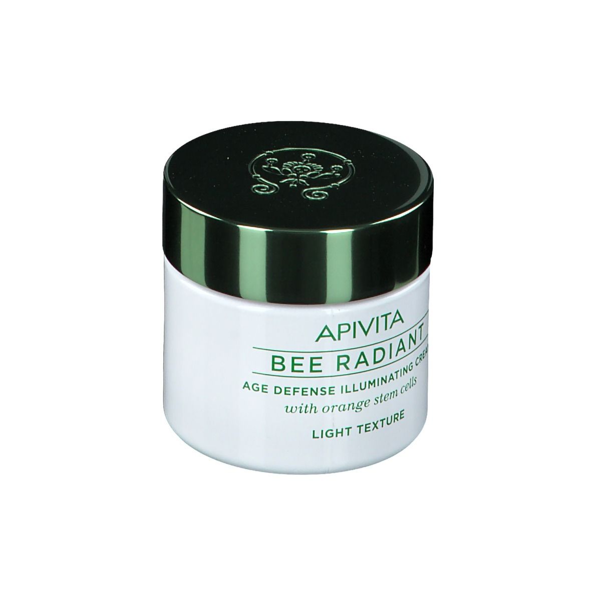 Witte crèmepot met groene deksel. Opschrift: Apivita Bee Radiant Age Defense Illuminating Cream, Light Texture.