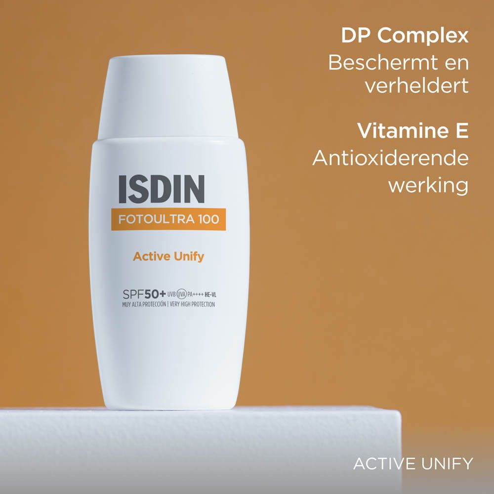 Flacon blanc avec texte. Texte: DP Complex protège et unifie, Vitamine E, action antioxydante.