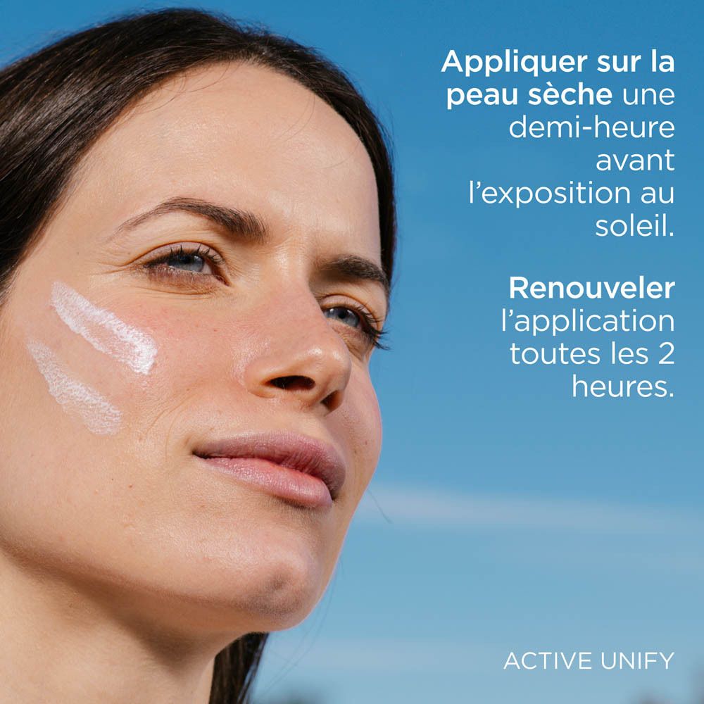 Femme avec peau. Texte : Elle unifie le teint, dissimule les taches, texture agréable. Facile à appliquer.