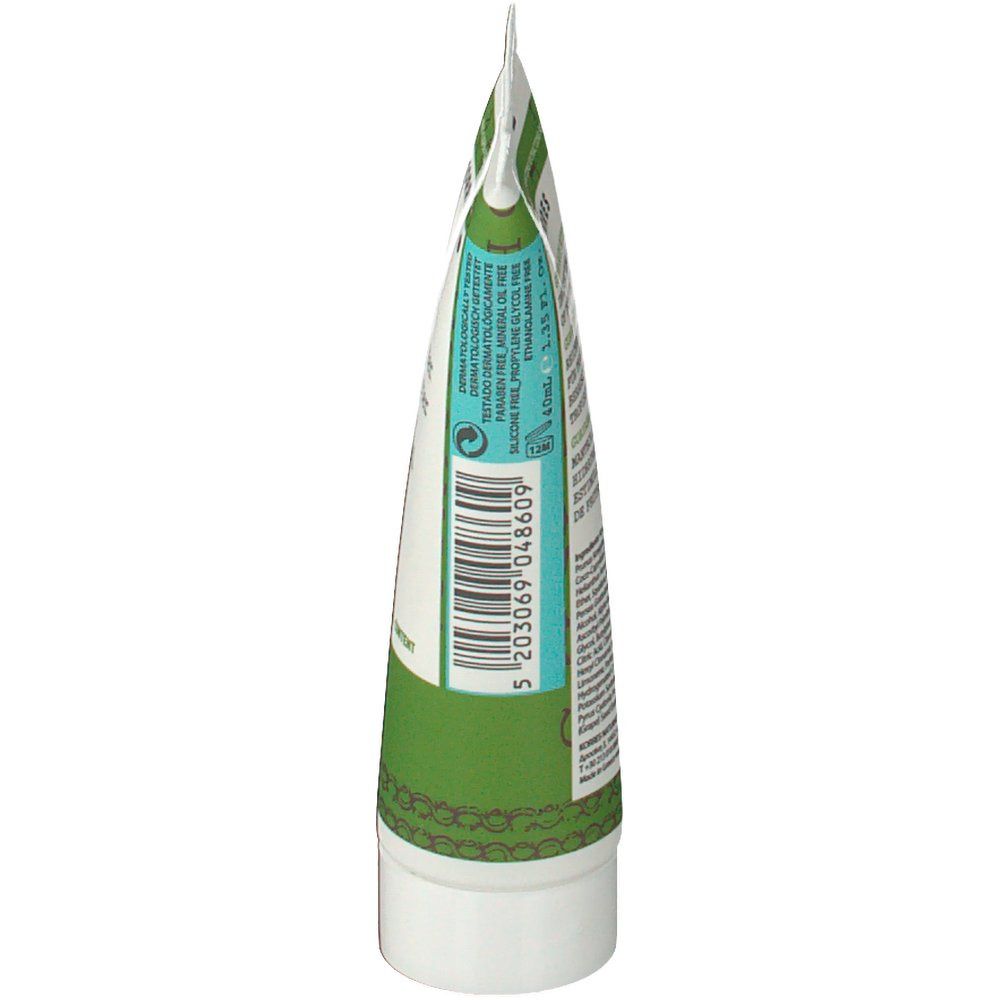 Tube de beurre corporel KORRES® Guave, emballage vert et blanc, code-barres.
