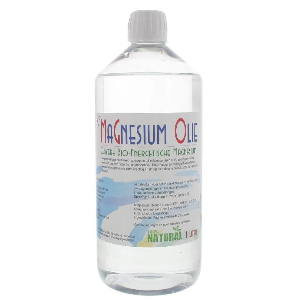 Bouteille transparente avec bouchon blanc. Inscription: Magnesium Olie. Étiquette avec texte et logo.
