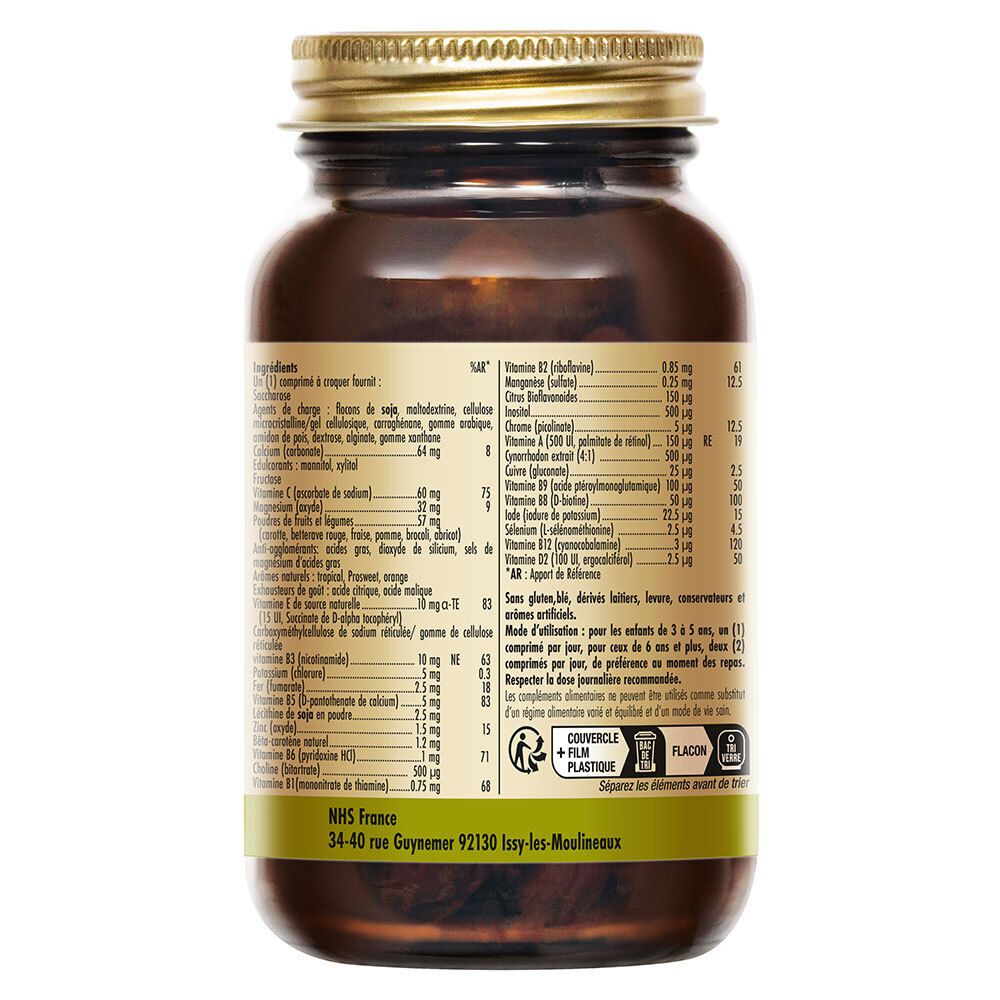 Achterkant van een bruine glazen fles. Etiket met ingrediënten en Franse tekst.