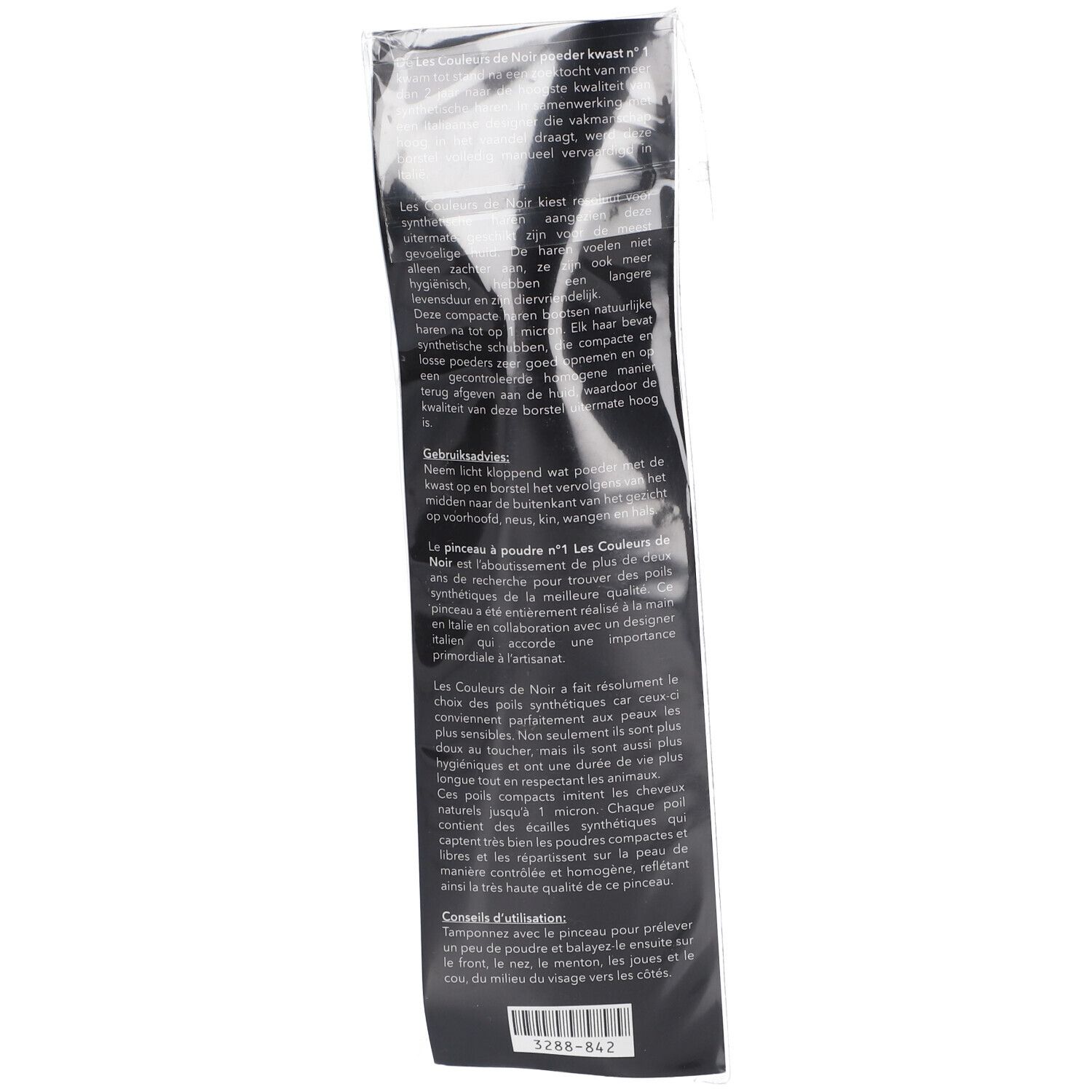 Dos de l'emballage du pinceau poudre. Texte: Les Couleurs de Noir, Pinceau Poudre N°1. Description du produit et conseils d'utilisation.