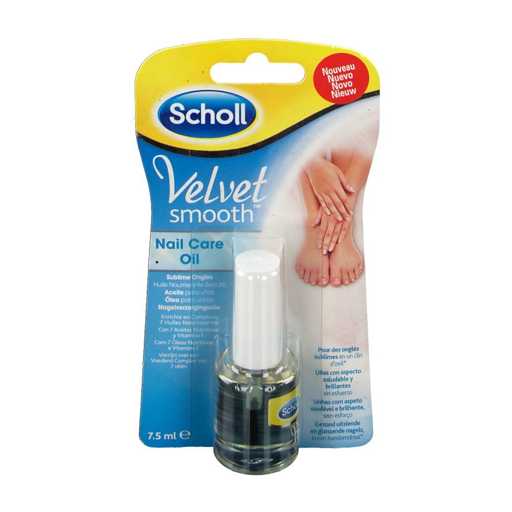 Scholl Velvet Smooth Nail Care Oil in verpakking. Fles met witte dop. Opschrift: Velvet Smooth Nail Care Oil.