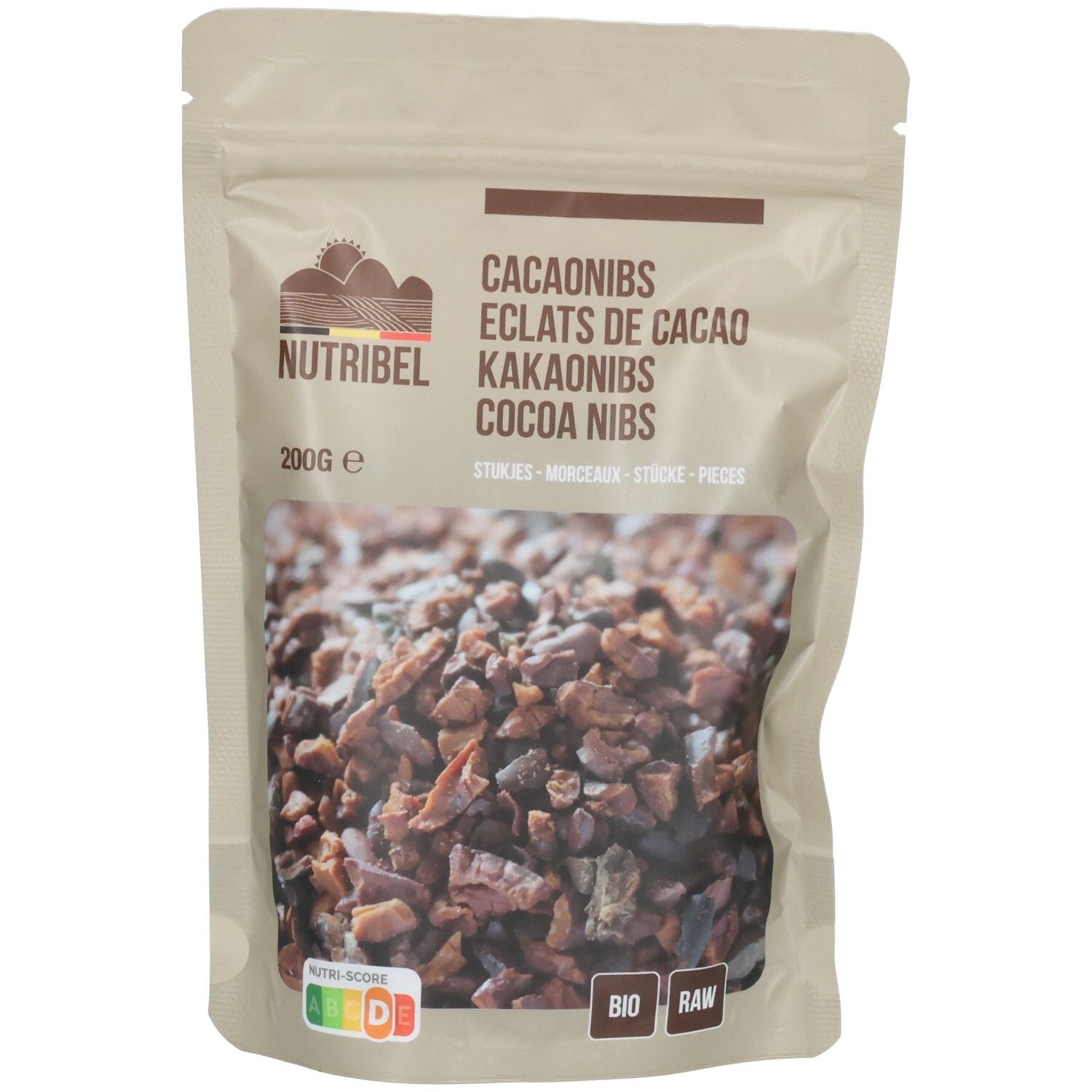 Sachet de cacao nibs. Inscription: Nutribel, 200g, Bio, Raw. Fenêtre avec éclats de fèves de cacao.