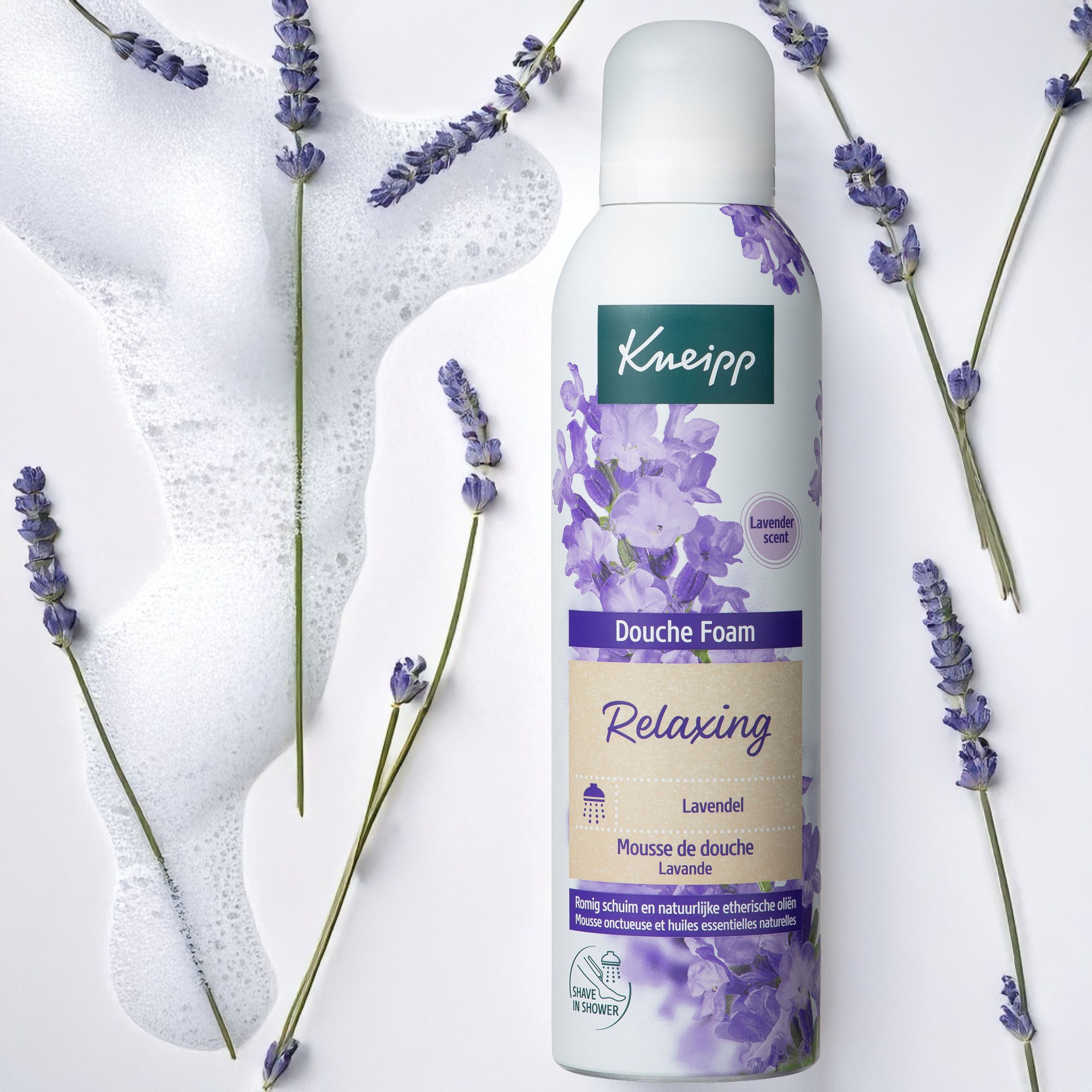 Mousse de douche Kneipp Lavande. Bouteille blanche, informations produit au dos.