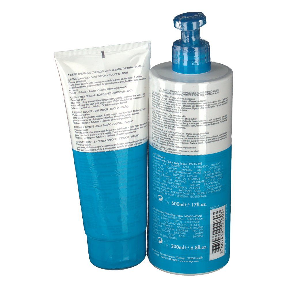 Achteraanzicht van twee lichaamsverzorgingsproducten. Een fles en een tube. Tekst zichtbaar op beide verpakkingen.