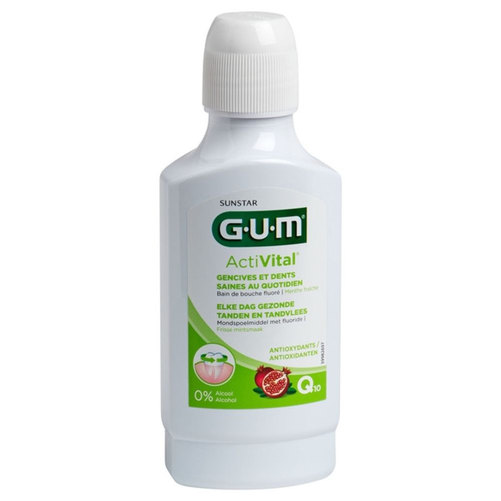 Witte fles GUM ActiVital mondspoeling. Groen-wit etiket met productnaam en ingrediënten. Dop.