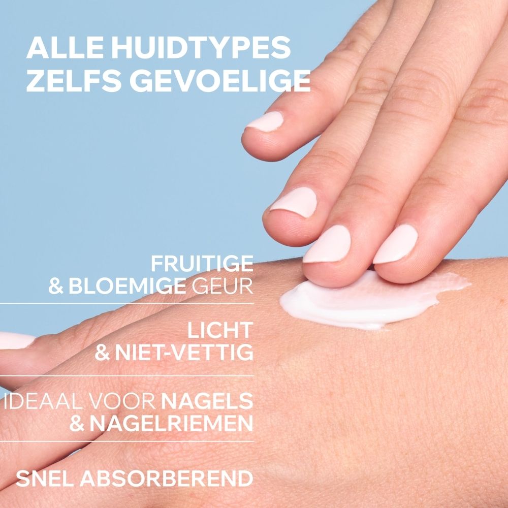 Achterkant van de Uriage Eau Thermale handcrème tube met ingrediënten.