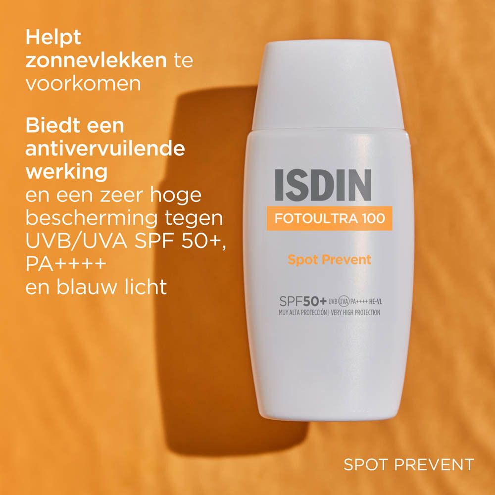 Witte fles ISDIN FOTOULTRA 100 Spot Prevent. Tekst: Helpt zonnevlekken voorkomen. SPF50+.