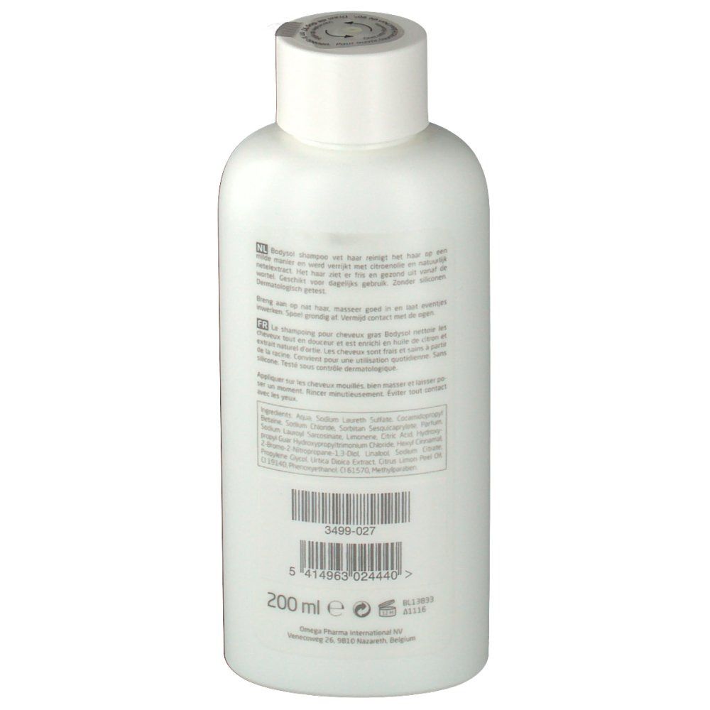 Achterkant van de shampoo fles. Tekst in meerdere talen. Barcode en volume-aanduiding: 200 ml.