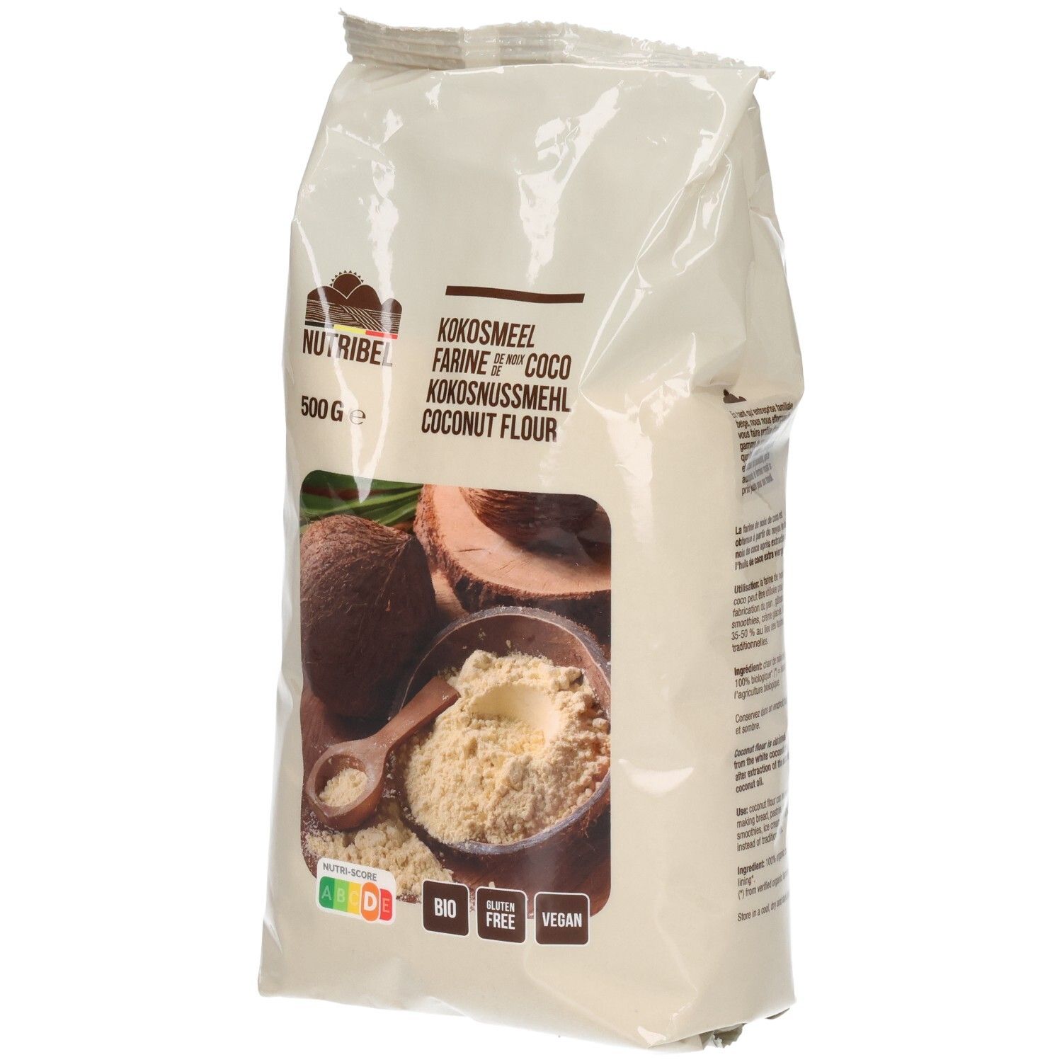 Zak kokosmeel. Opschriften: Nutribel, kokosmeel, 500g, bio, glutenvrij, vegan. Illustratie: kokosnoot, meel, lepel.