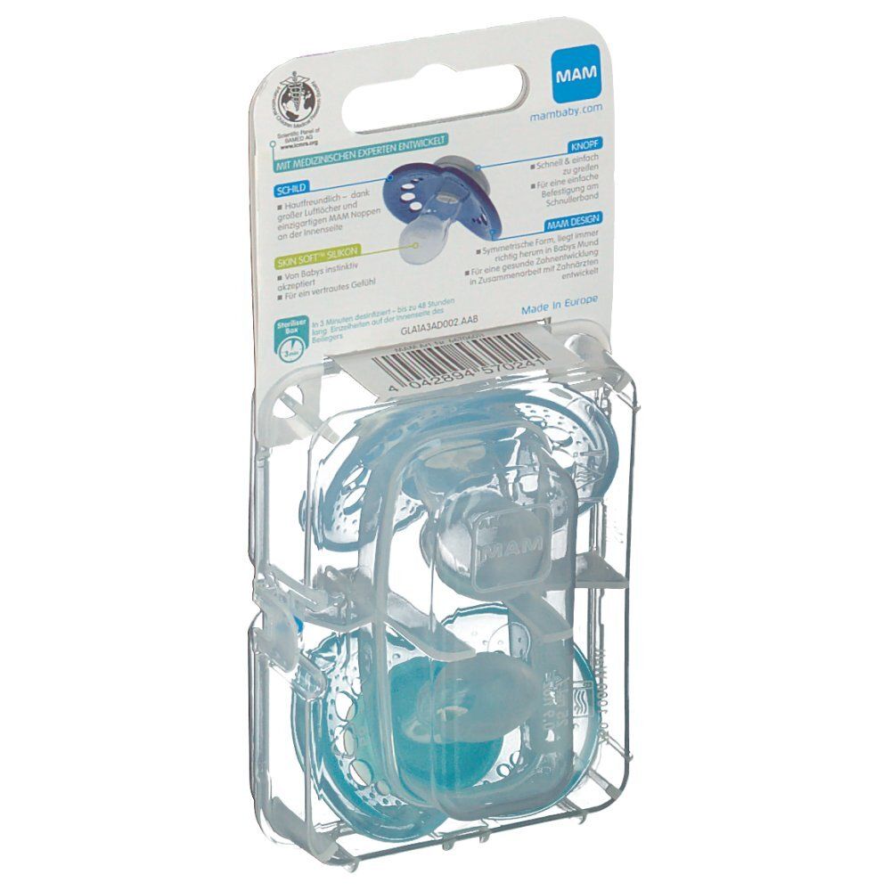 Achterkant van de verpakking met twee blauwe fopspenen. De verpakking bevat informatie en het MAM-logo. "16+ maanden" is ook zichtbaar.