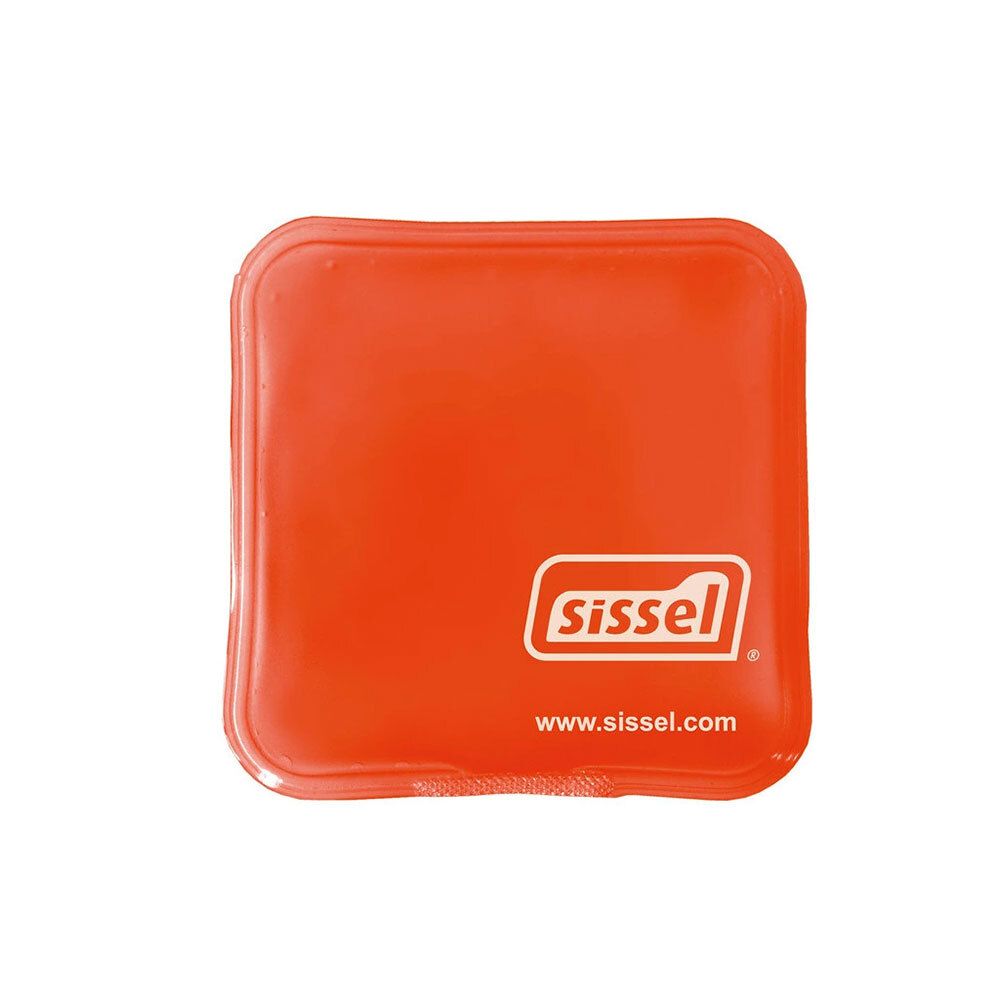 Oranje vierkante kompres. Wit logo "sissel" en tekst "www.sissel.com".