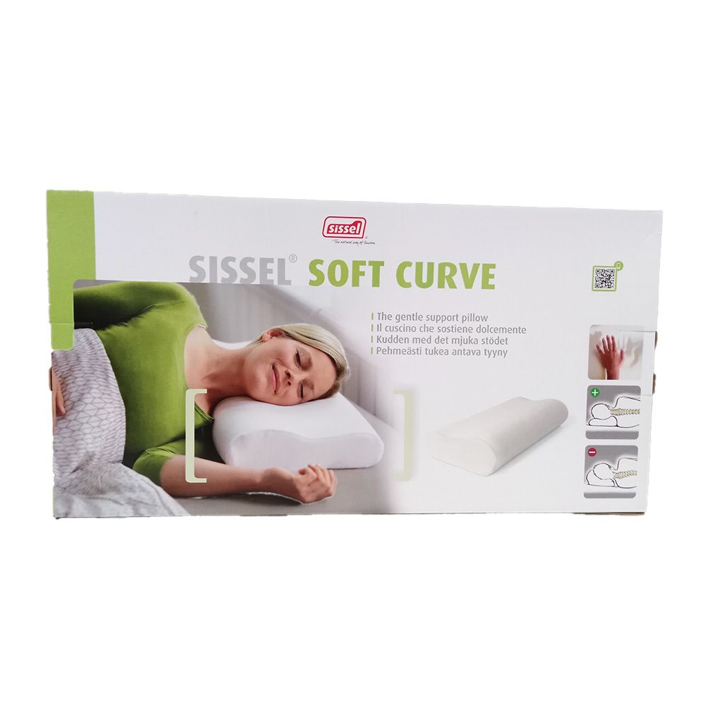 Wit Sissel Soft Curve Oreiller Small kussen in verpakking. Vrouw ligt op kussen. Verpakking met productafbeelding en tekst.