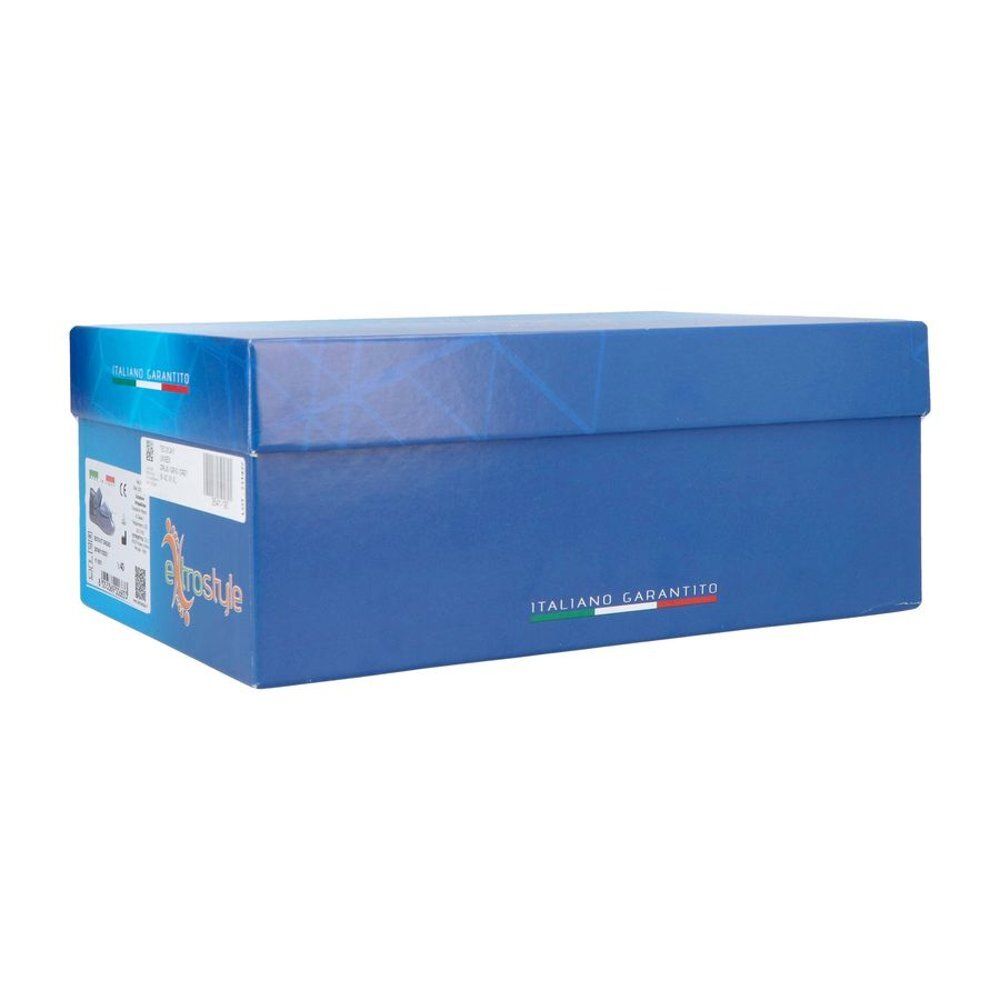 Blauwe schoenendoos met opdruk. Opschrift 'ITALIANO GARANTITO'.