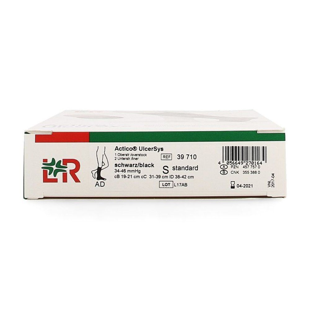 Dessus de l'emballage du système Actico® UlcerSys. Nom du produit, taille, numéro de référence et code-barres visibles. L'emballage est blanc avec des accents verts et rouges.