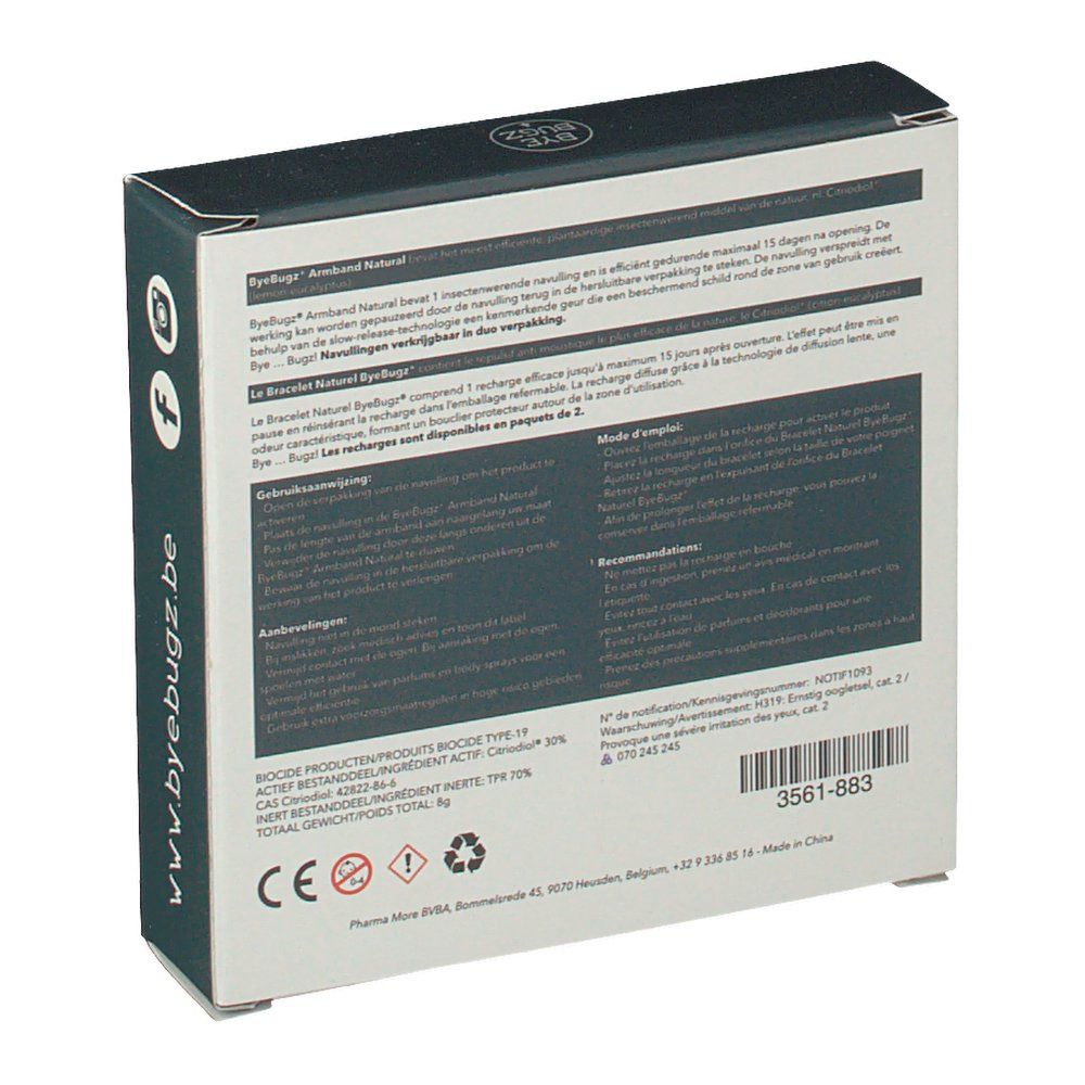 Dos de la boîte avec texte et informations. Contient deux recharges ByeBugz. Texte : ByeBugz.