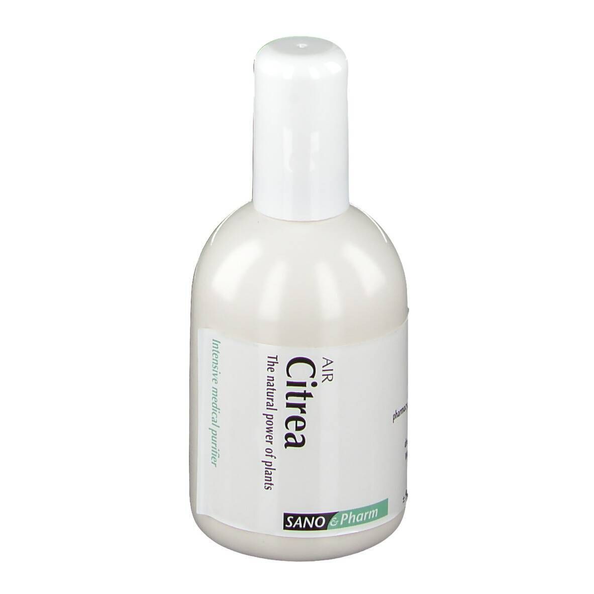 Witte fles met witte dop. Opschrift: Air Citrea, The natural power of plants. SANO & Pharm.