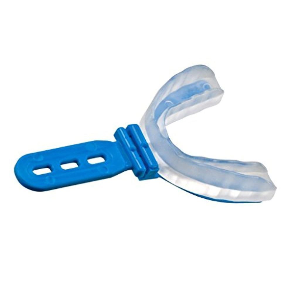 Transparante gebitsbeschermer met blauwe handgreep. Voor de bovenste tandboog.