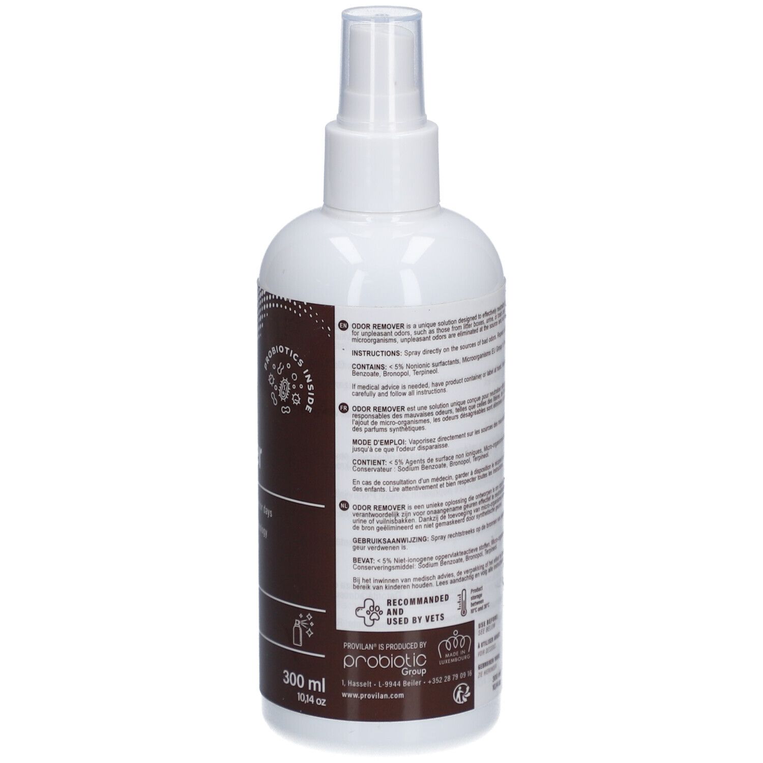 Witte spuitfles met bruin etiket. Opschrift: Odor remover. Bevat probiotica. Merk: Provilan Vet.