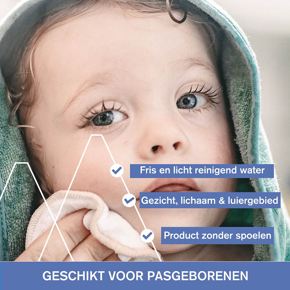 Close-up van een baby. Tekst: Kalmeert, verzacht en beschermt de huid.