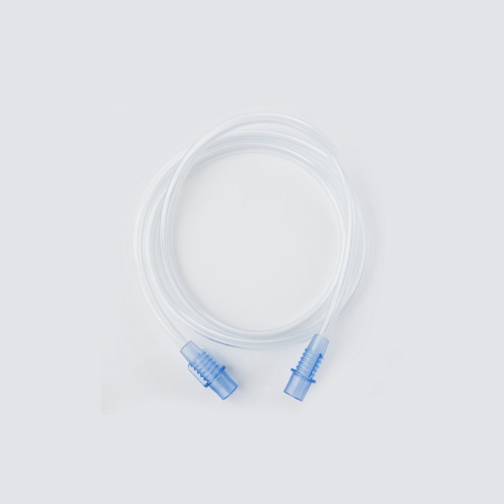 Transparante slang met blauwe connectoren. Op witte achtergrond.