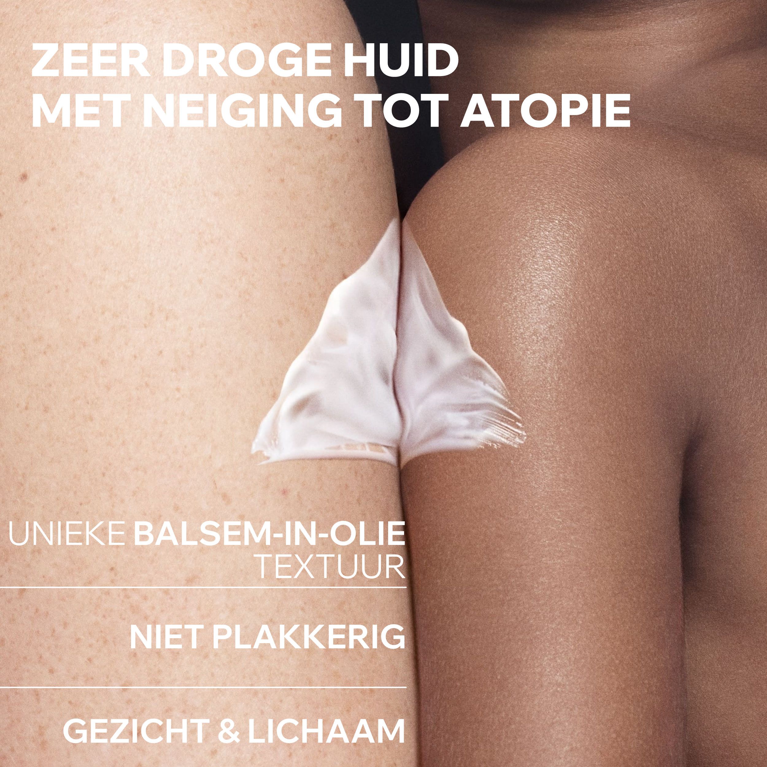 Huidmodel met balsem. Balsem aangebracht op de huid. Tekst over textuur en toepassing.