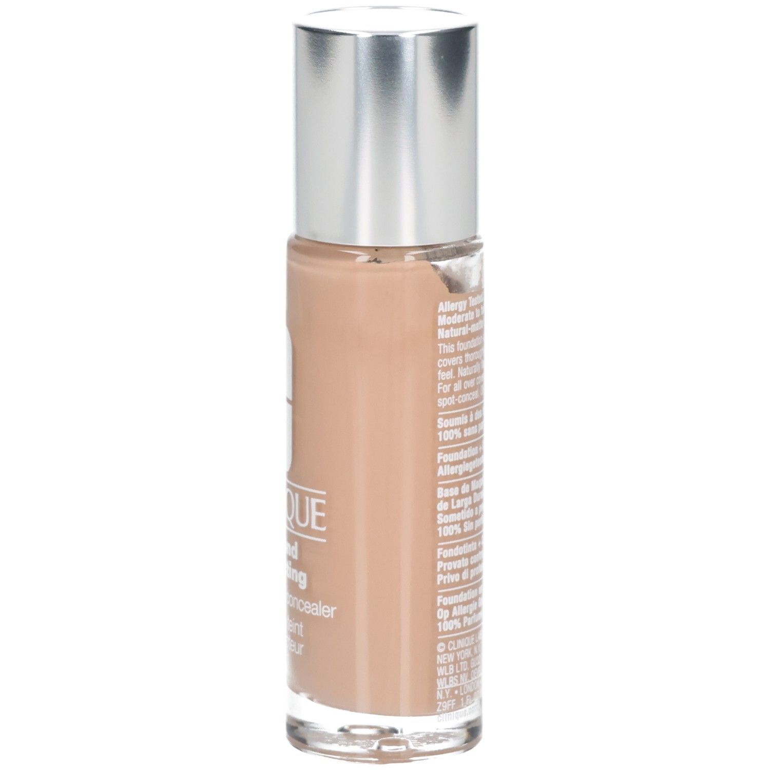 Clinique Beyond Perfecting foundation met zilveren dop. Tekst: foundation + concealer, fond de teint et correcteur 2 en 1.