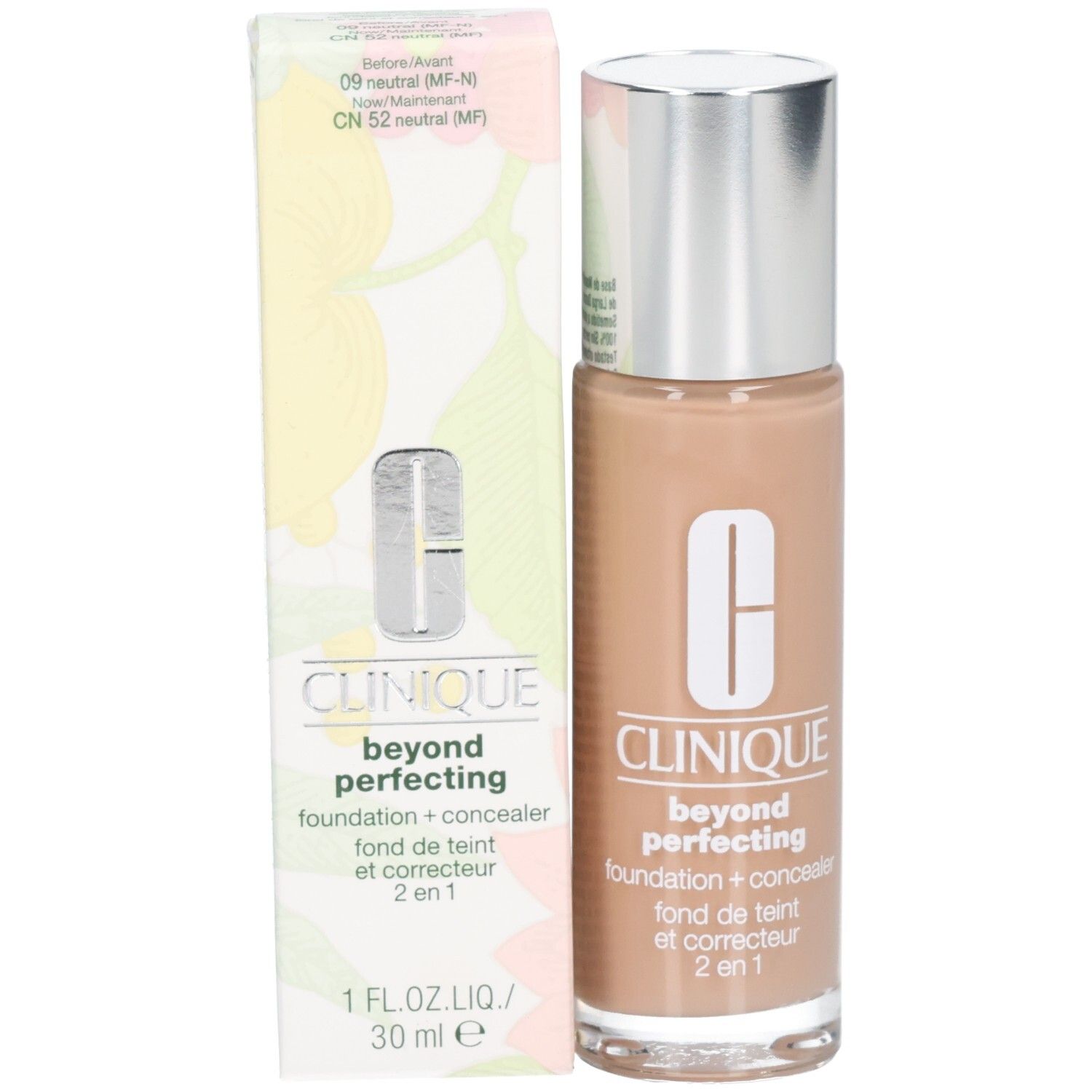 Clinique Beyond Perfecting foundation met verpakking. Tekst: foundation + concealer, fond de teint et correcteur 2 en 1.