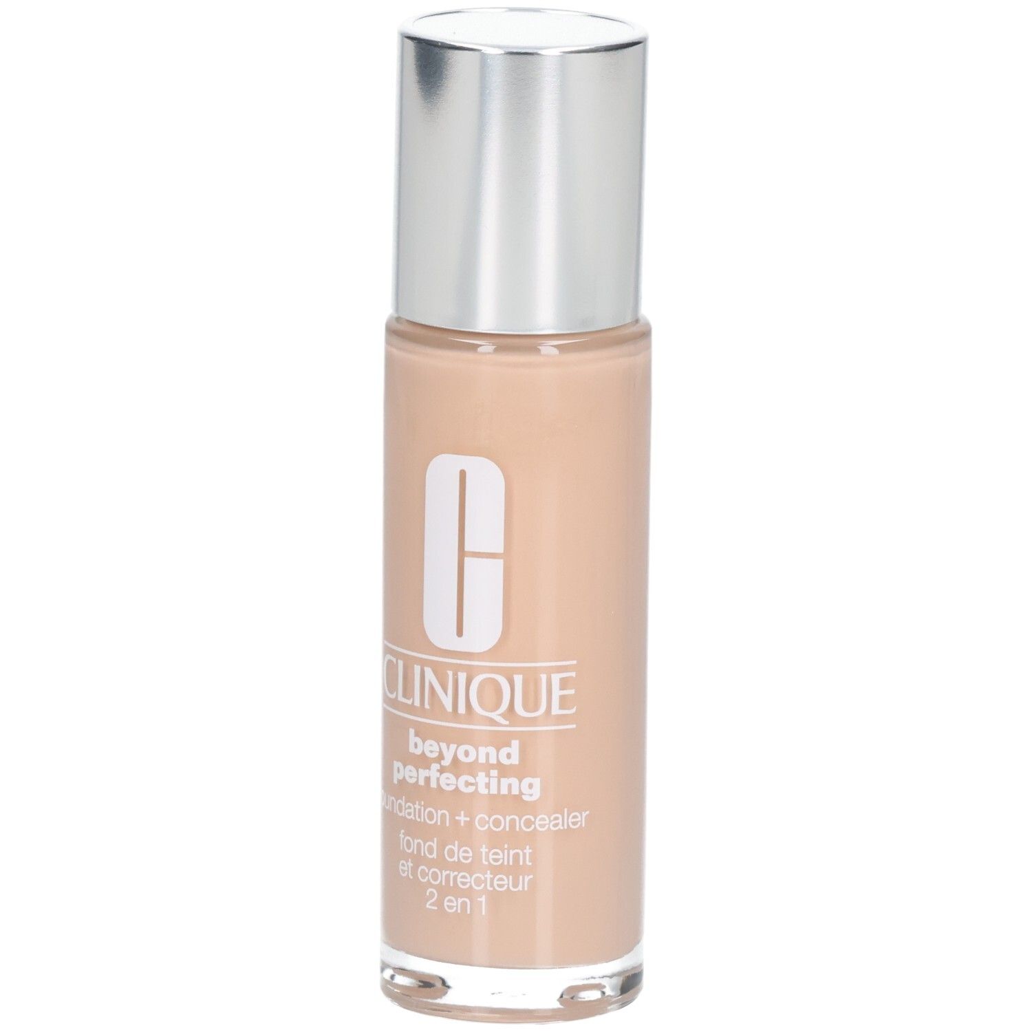 Flacon de fond de teint Clinique Beyond Perfecting. Bouchon argenté. Nom et logo visibles. Teinte beige.