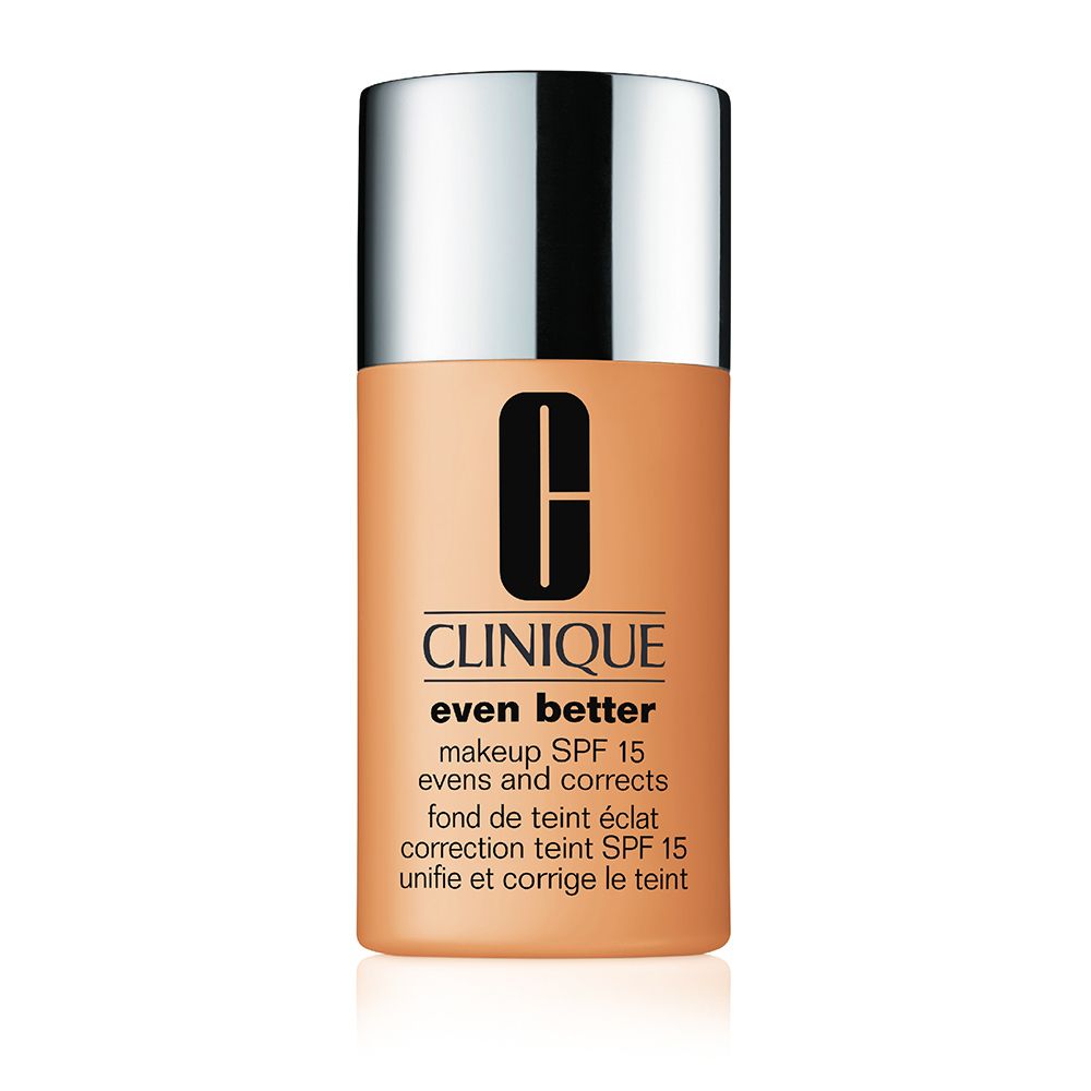 Clinique Even Better Makeup SPF 15 fles. Beige container met zilveren dop. Productnaam en merk duidelijk zichtbaar.