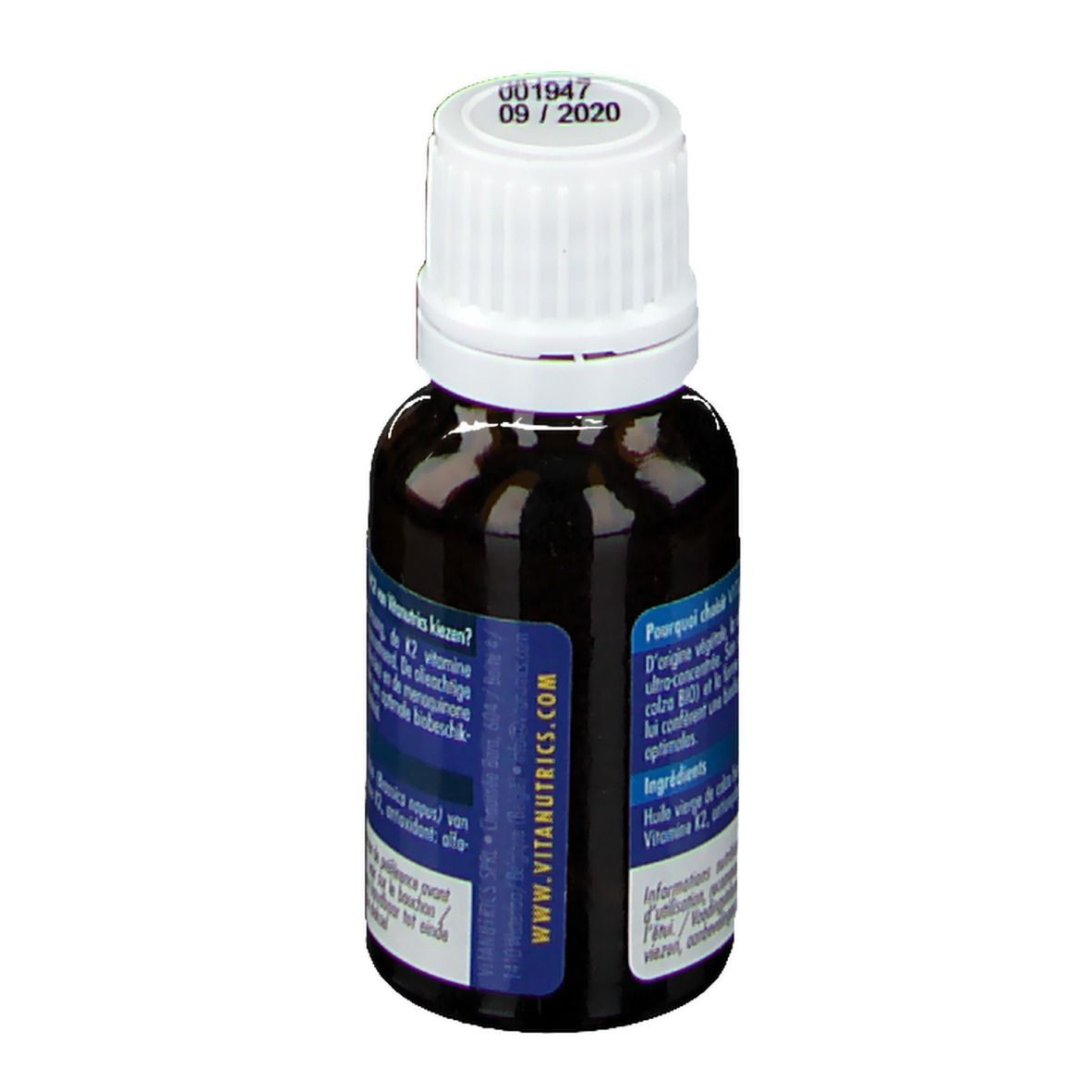 Bruine glazen fles met witte dop. Etiket met tekst in het Nederlands. Productinformatie.