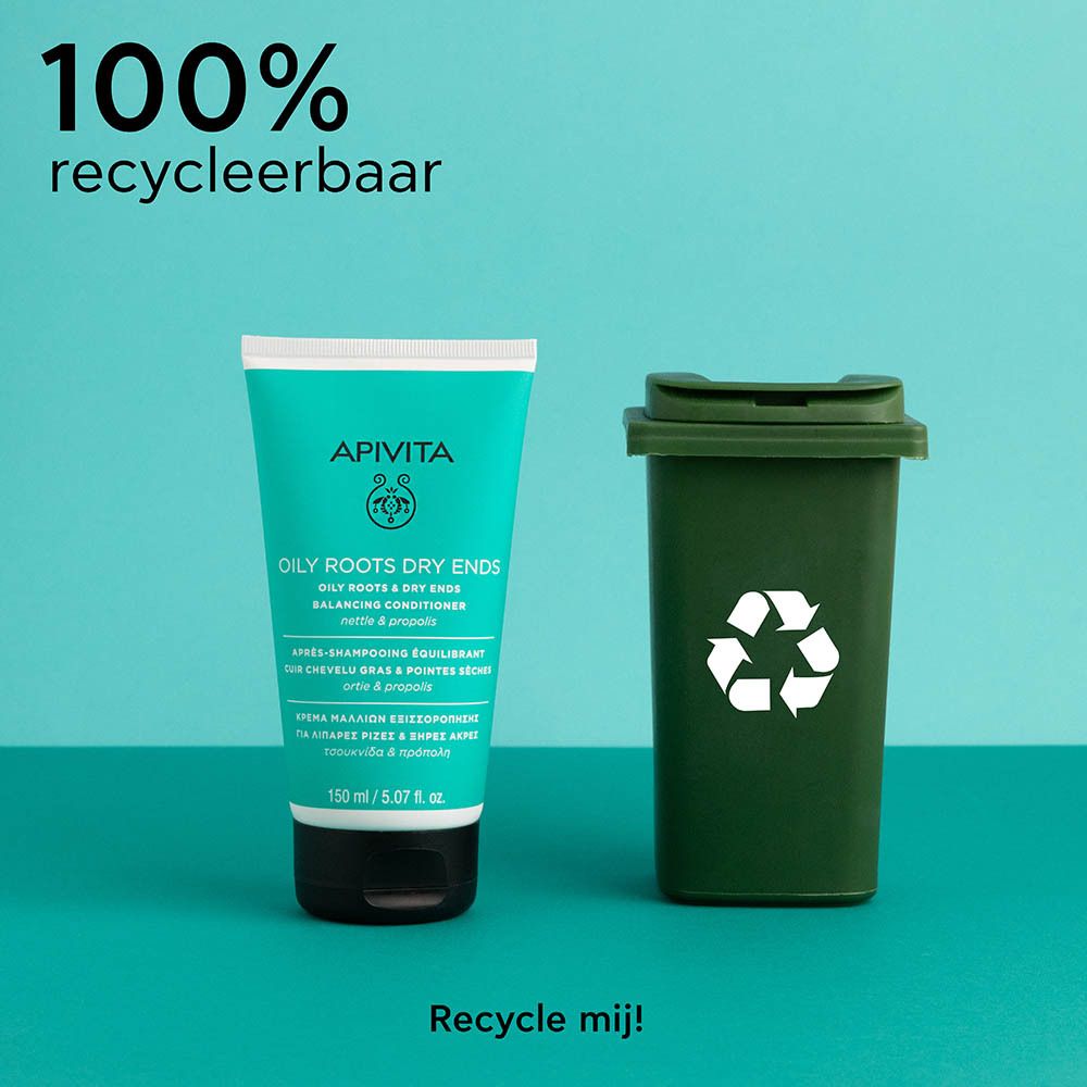 Tube naast een groene vuilnisbak. Opschrift: 100% recyclebaar. Tekst: Recycle mij!