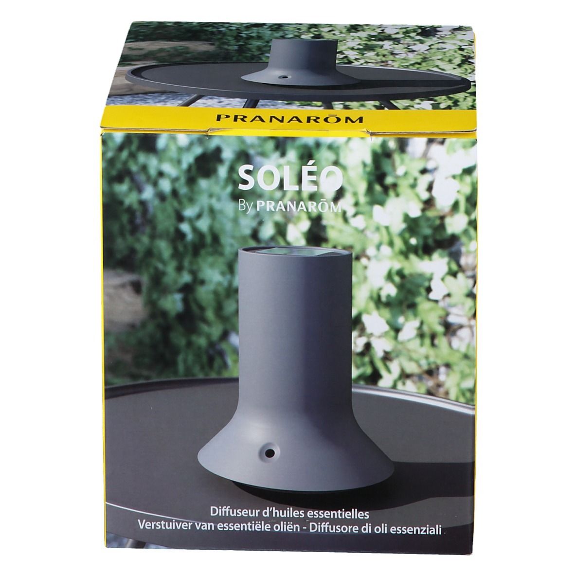 Grijze diffuser in verpakking. Opschrift: SOLEO by PRANAROM. Tekst: Diffuseur d'huiles essentielles.