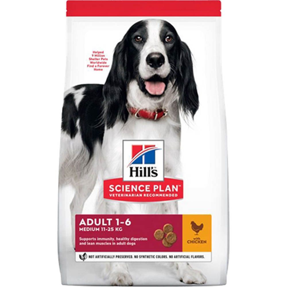 Hondenvoerzak met hond. Opschrift: Hill's Science Plan Adult 1-6 Medium. Met kip. Aanbevolen door dierenartsen.