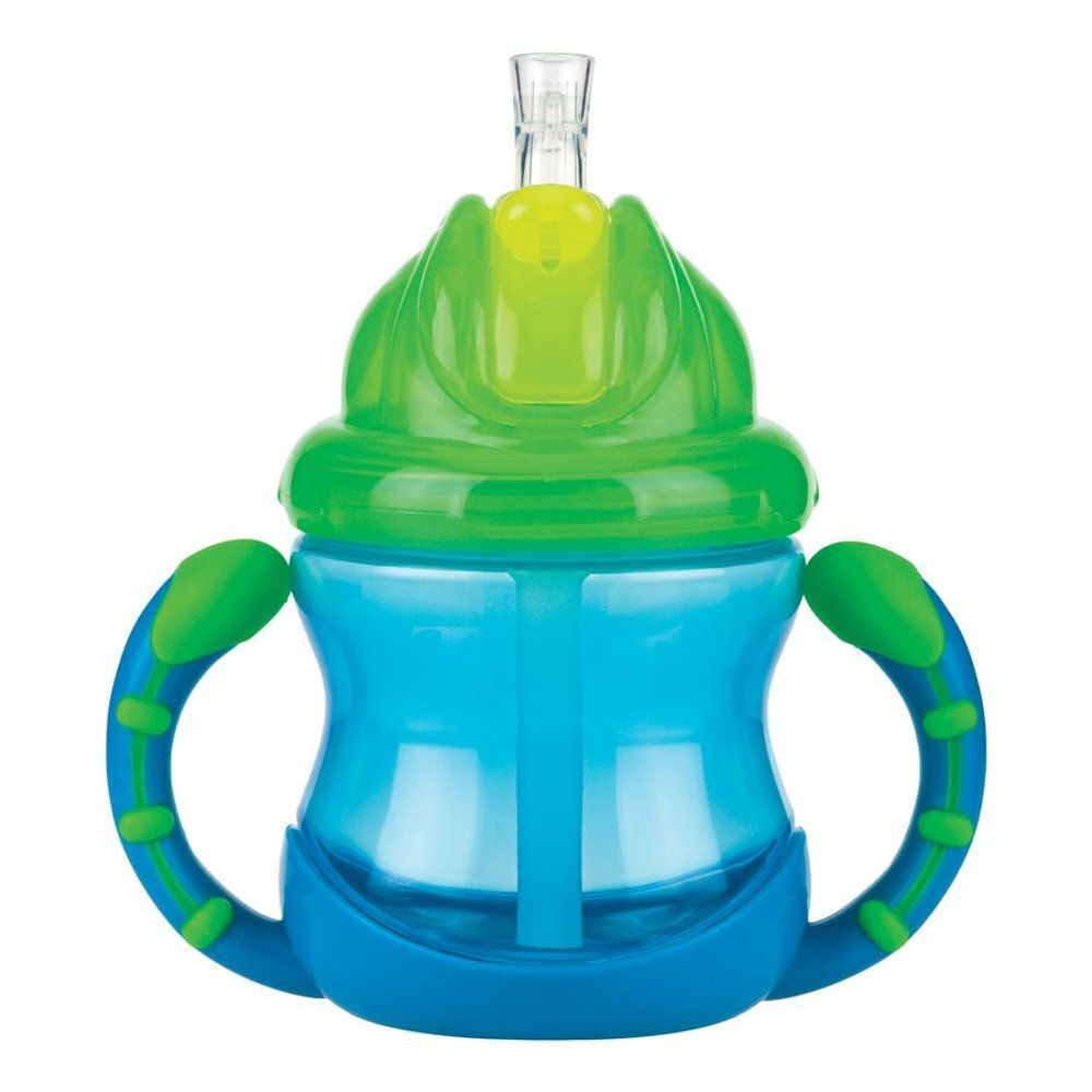 Gobelet bleu avec couvercle et poignées verts. Le gobelet a une paille et des poignées.